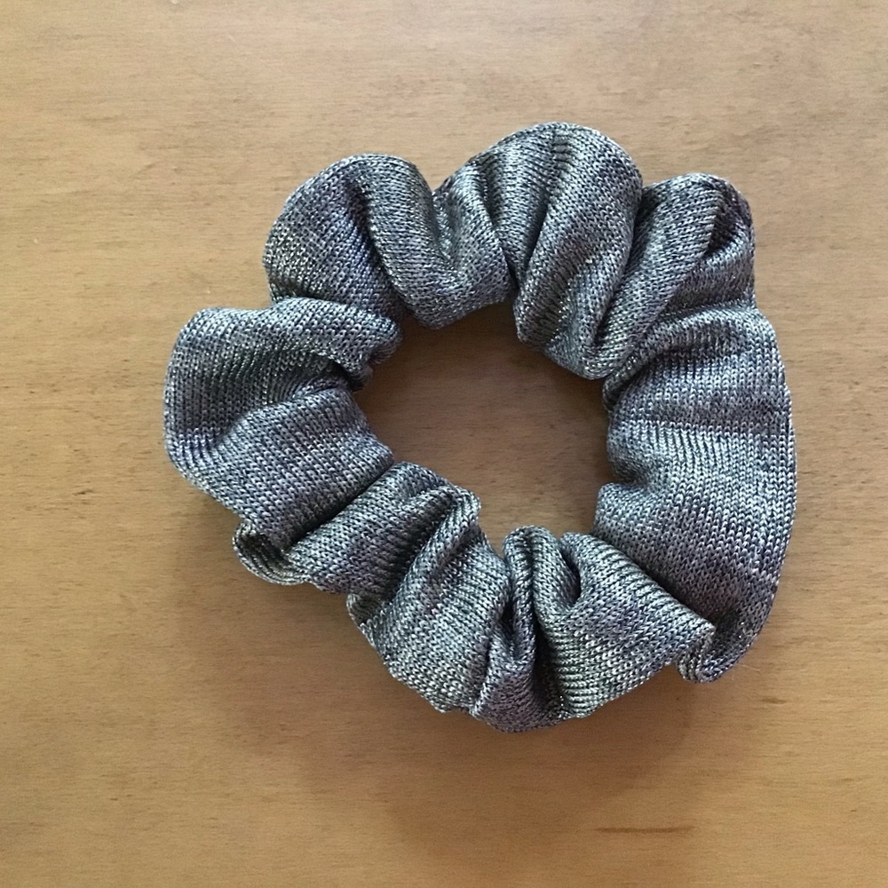 ❗️SOLD❗️Set of 4 Handmade Scrunchies - Picture 3 of 5